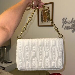 white quilted clutch/crossbody/purse/bag gold chain !NEW WITH TAG NEVER USED!